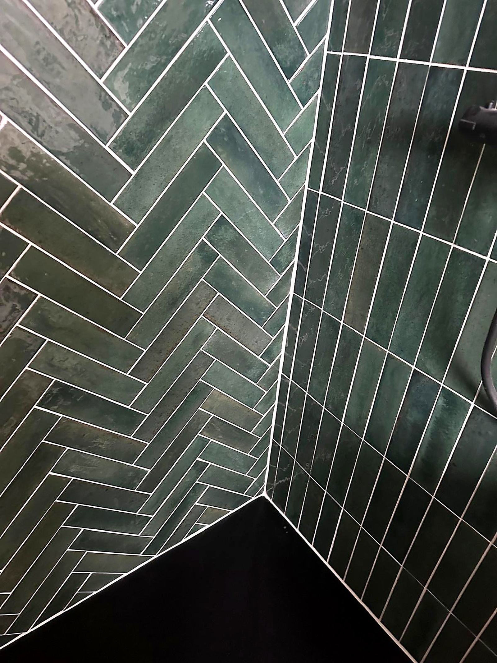 Faïence chevron vert